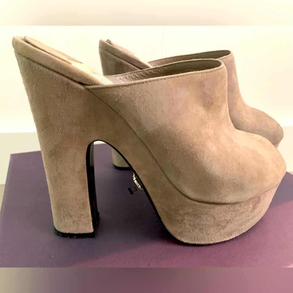 [SOLD] Prada Platform Pumps